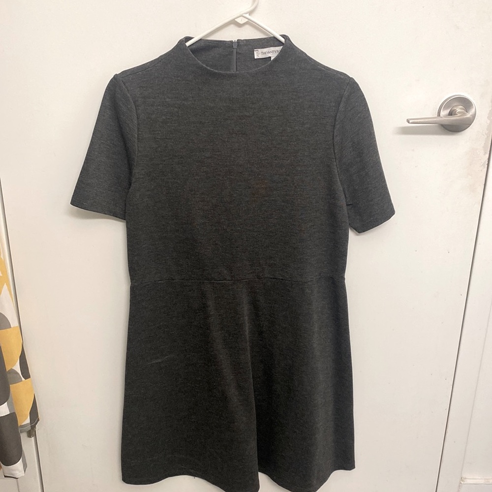 THE VANITY ROOM - Grey Zip Back Mod Dress Size XL - NEVER WORN, MISSING TAGS